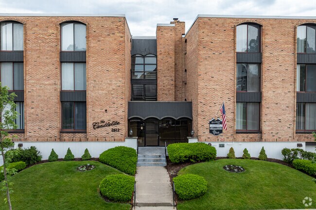 Entrada - Candlelite Apartments
