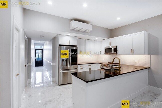 Foto del edificio - 290 Beacon St
