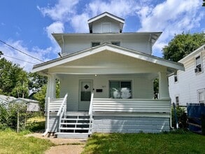 Building Photo - 1413 Ironwood Ave