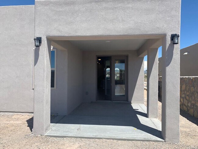 Building Photo - 4197 Tawny Park Rd