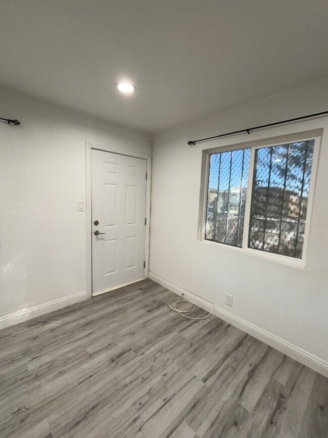 Foto del edificio - Cozy 2-Bed Oasis in the Heart of Downtown Las Vegas – Perfect for Urban Living!