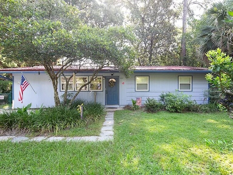 Primary Photo - 3519 Falcon Dr