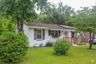 Building Photo - 1512 Seacroft Rd