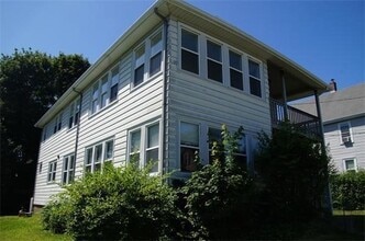 Building Photo - 21 Grafton Ave