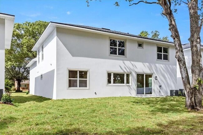 Foto del edificio - 2717 Alamo Dr