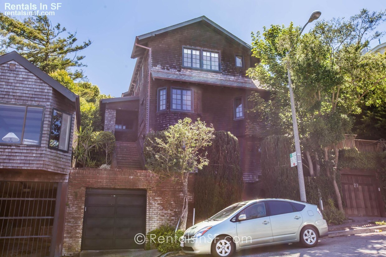 Primary Photo - 31 Belmont Ave
