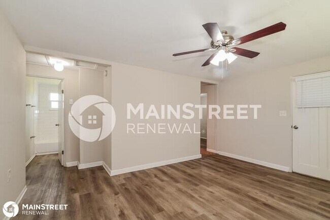 Building Photo - 806 W ARIZONA AVE, DELAND, FL 32720