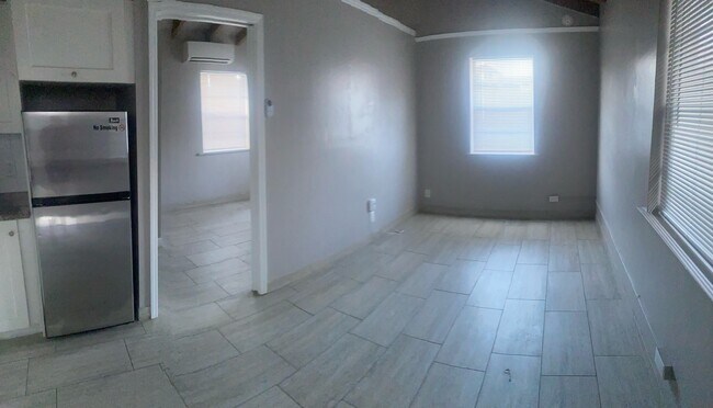 Building Photo - 113 N M St