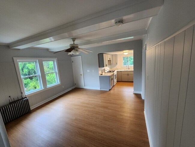 Foto del edificio - 94 Depot St