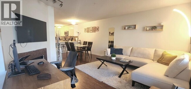 Photo du bâtiment - 1525 Pendrell St