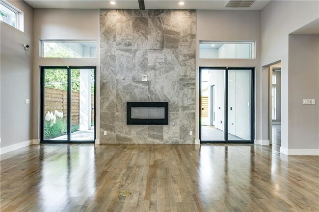 Building Photo - 3859 Cortez Dr