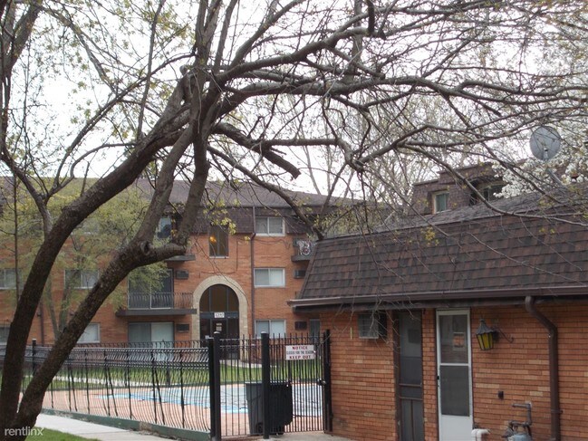 Foto del edificio - 18555 Hickory Ct