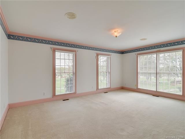 Building Photo - 10652 Peach Orchard Rd