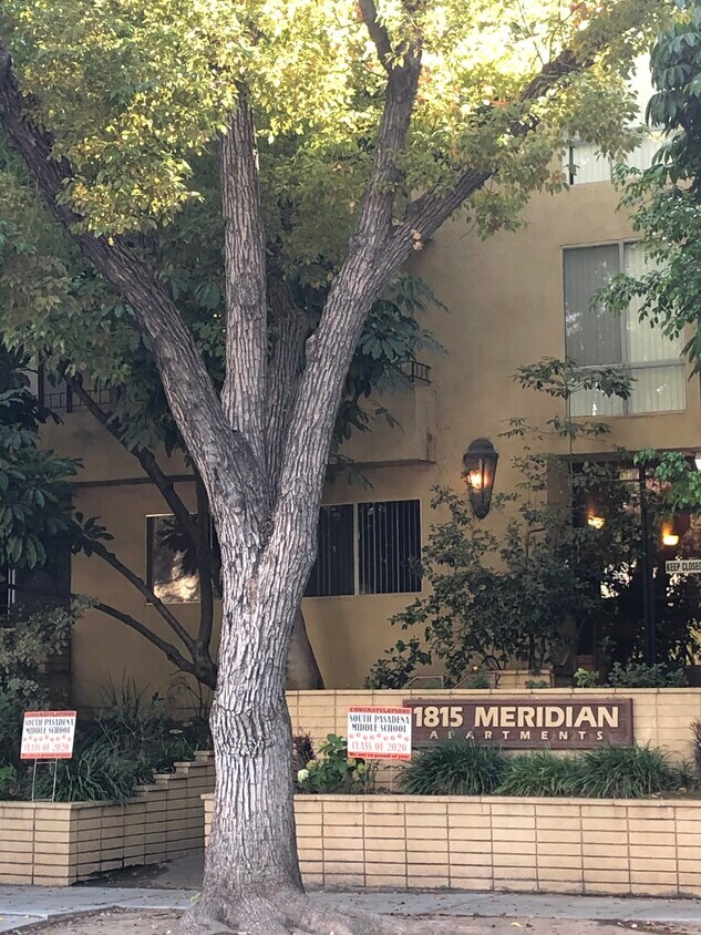 Foto principal - 1815 Meridian Ave