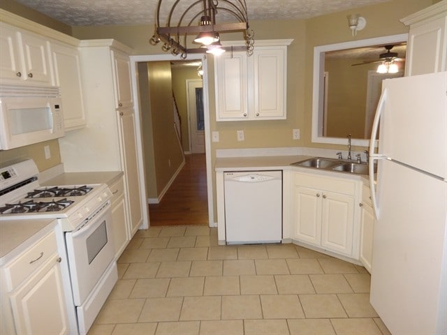 Building Photo - 7055 Shady Oak Ln