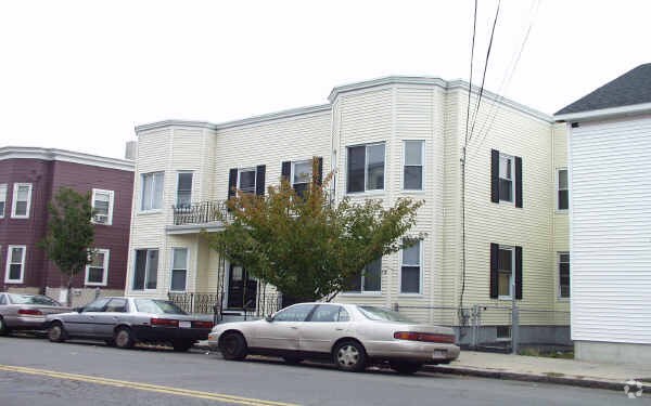 Building Photo - 39-41 Temple St