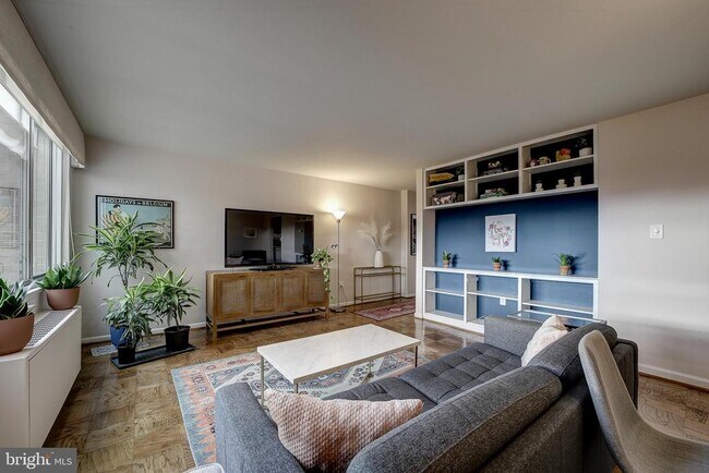 Foto del edificio - 2939 Van Ness St NW