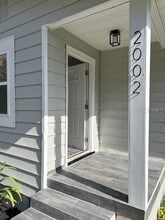 Building Photo - 2002 E Hanna Ave