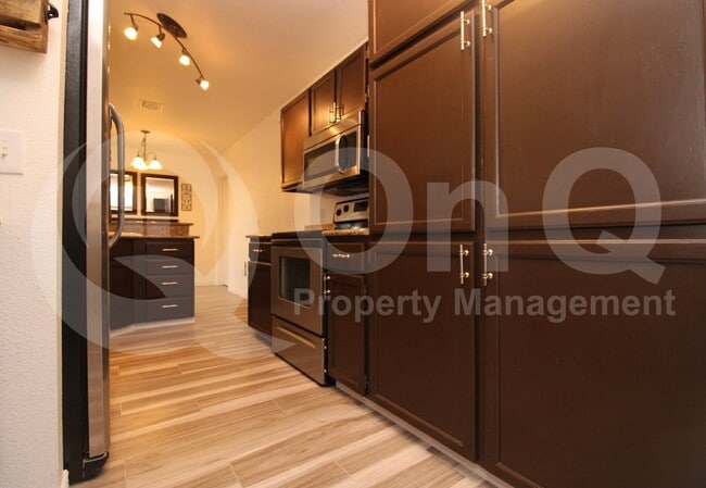 Building Photo - 3210 E Calle De La Punta
