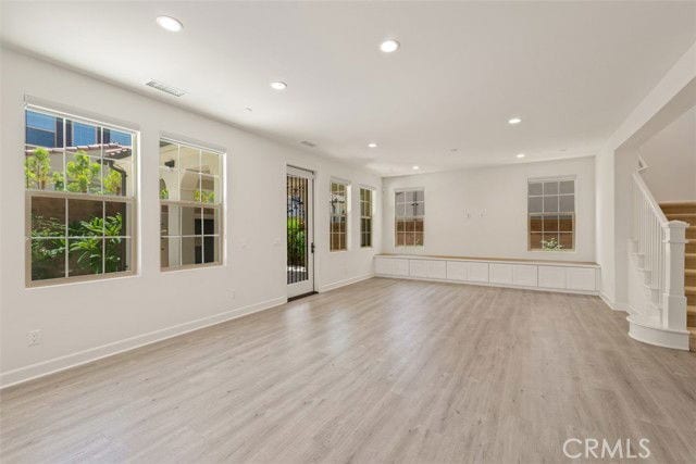 Building Photo - 116 Windswept