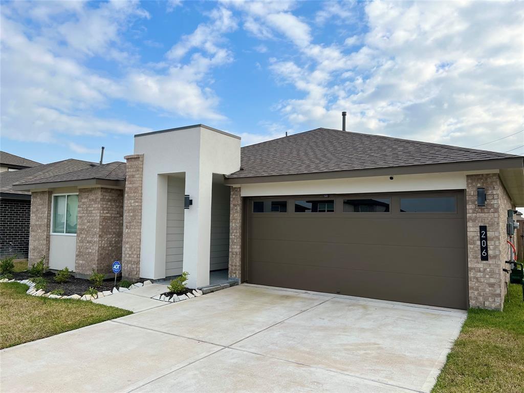 Foto principal - 206 John House Ln