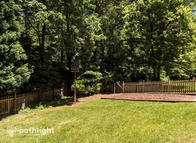 Building Photo - 8 Dunkirk Pl, Greensboro, NC, 27410