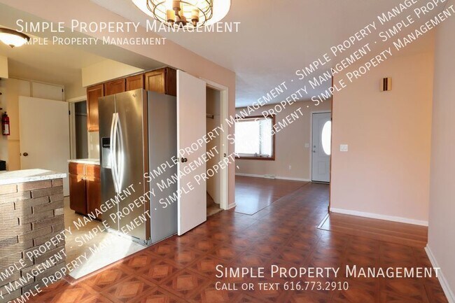 Building Photo - Charming 3 bedroom, 1.5 bathroom home with...