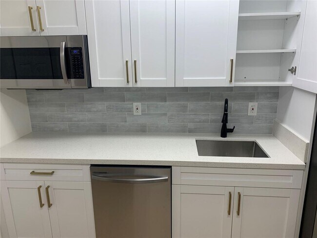 Foto del edificio - 2889 SW 19th Pl