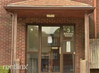 Primary Photo - 2 br, 1 bath Apartment - 3 Brook Rd 3 Unit 3