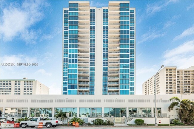 Foto del edificio - 2655 Collins Ave