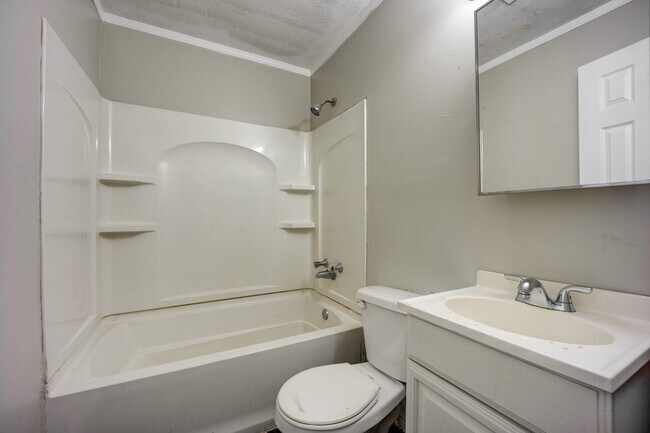 Foto del edificio - SF-067-1216 &amp; 1218 North 35th Street Duplex