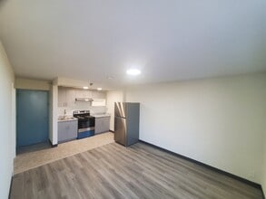Building Photo - The 702