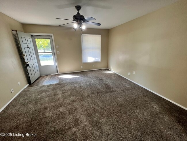 Foto del edificio - 536 Crestwood Rd