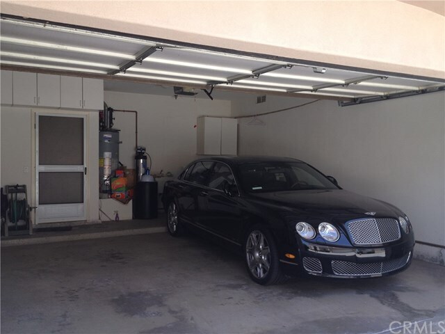 Building Photo - 318 Genoa St