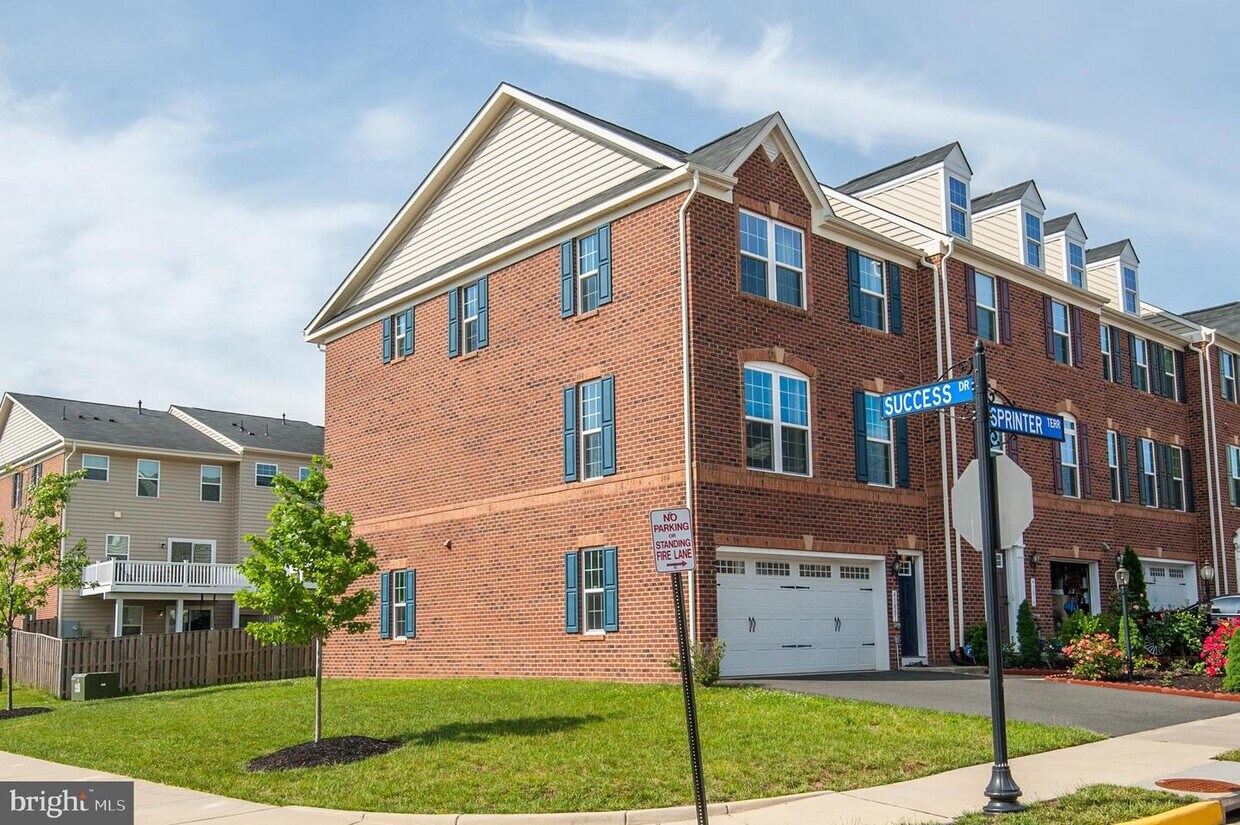 41881 Sprinter Terrace, Aldie, VA 20105 Townhome Rentals in Aldie VA