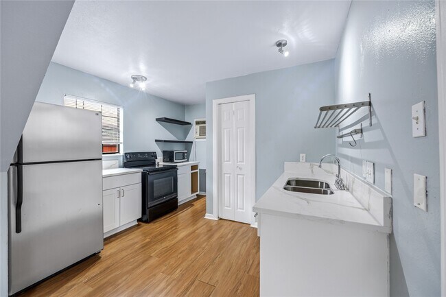 Foto del edificio - 68 Annette Ln