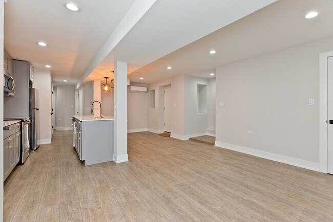Foto del edificio - 1013 W 18th St