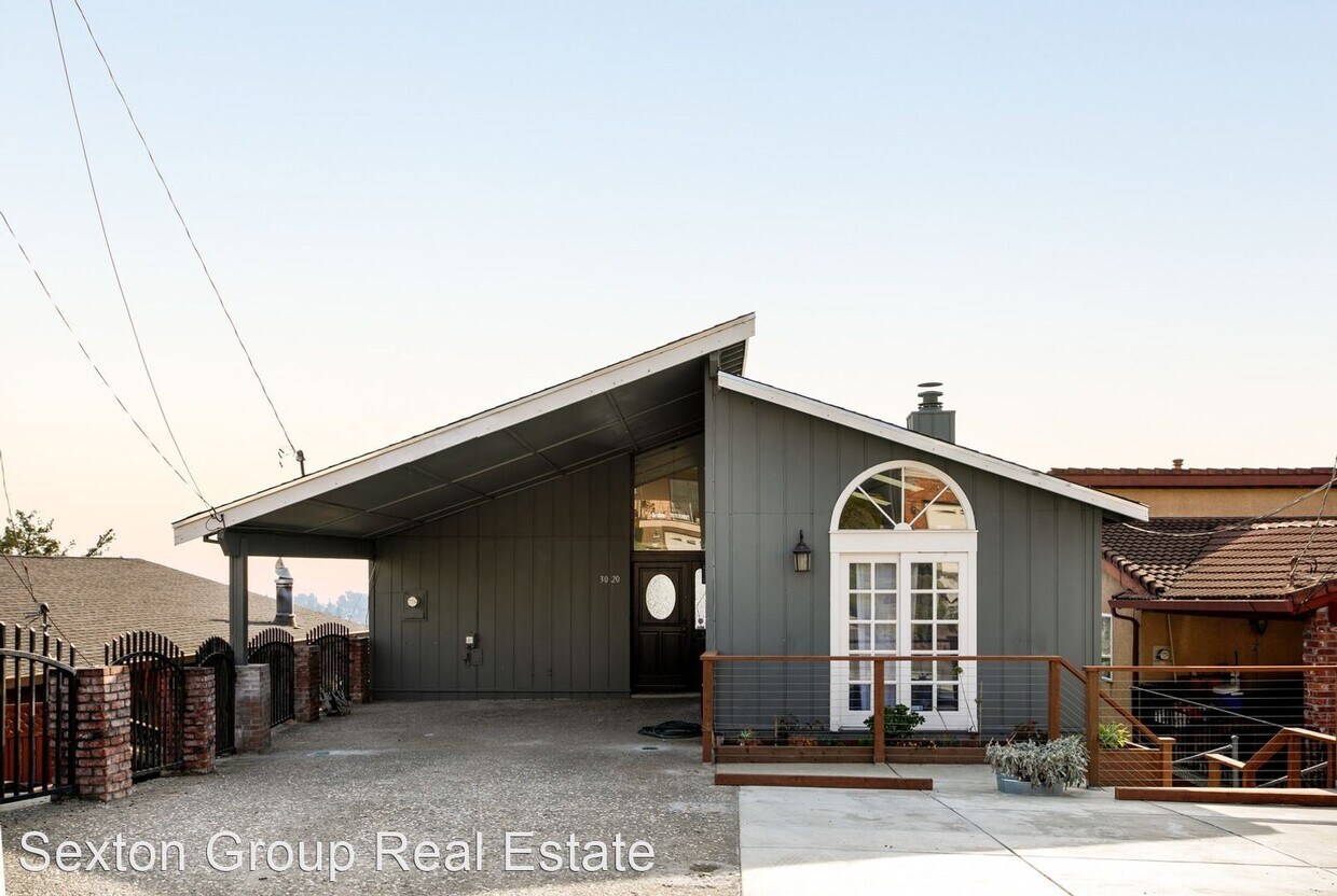 Primary Photo - 1 br, 1 bath House - 3020 Broadmoor View