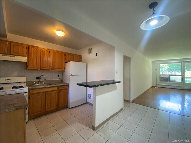 Foto del edificio - 98-05-98-63 63rd Rd