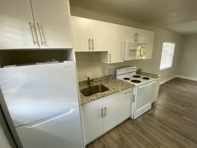 Building Photo - 605 N Federal Hwy