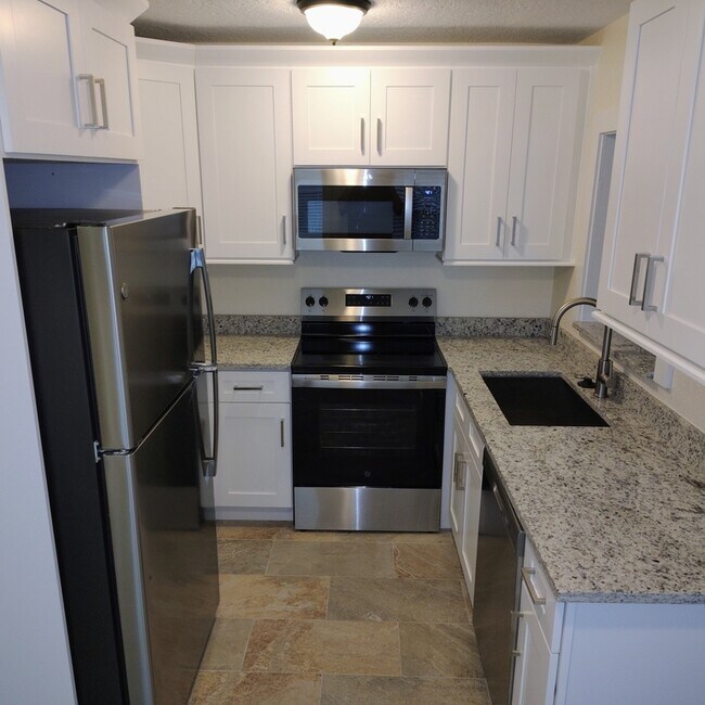 Foto del edificio - 2230 Grove St S