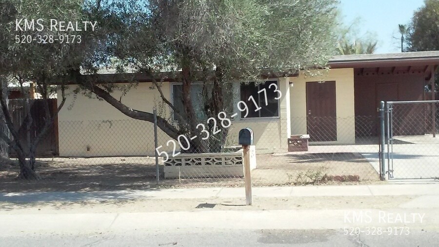 Primary Photo - 850 W Melridge St
