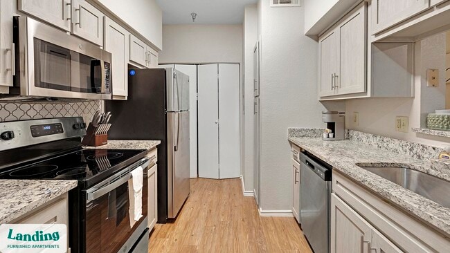 Building Photo - 165 Forestbrook Dr