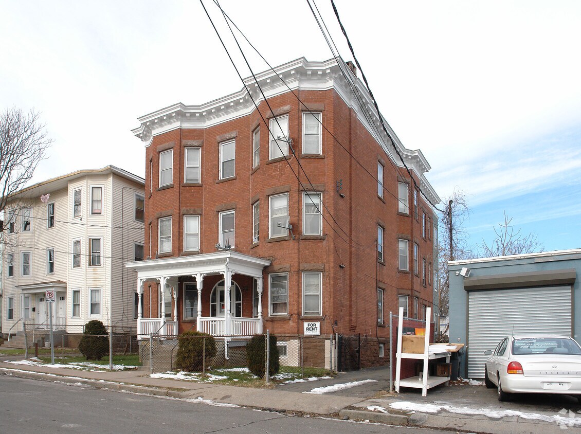 Building Photo - 6 Warner St