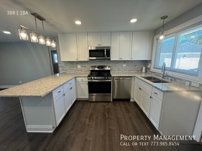 Building Photo - Midlothian Area Completely Updated Ranch H...