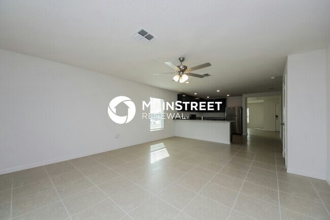 Foto del edificio - 4 Bedroom Pet-Friendly Home in Mascotte, FL with Main Street Renewal