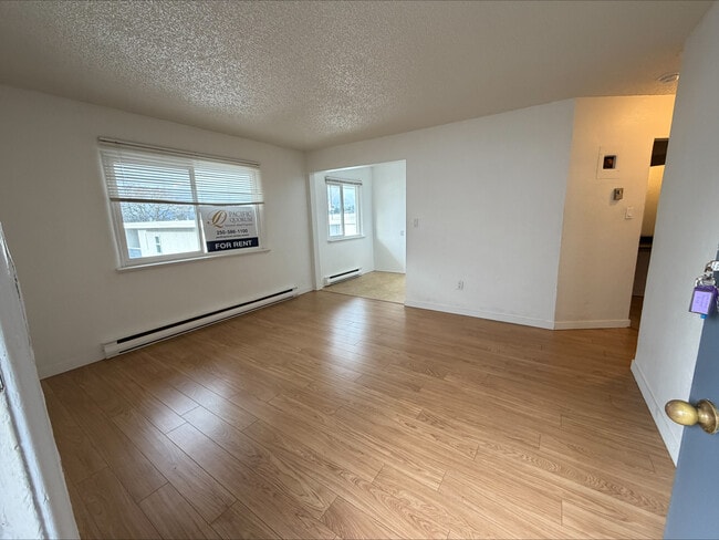 Building Photo - 646 Admirals Rd