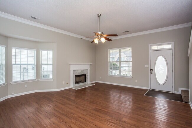 Building Photo - 743 Patriot's Point St