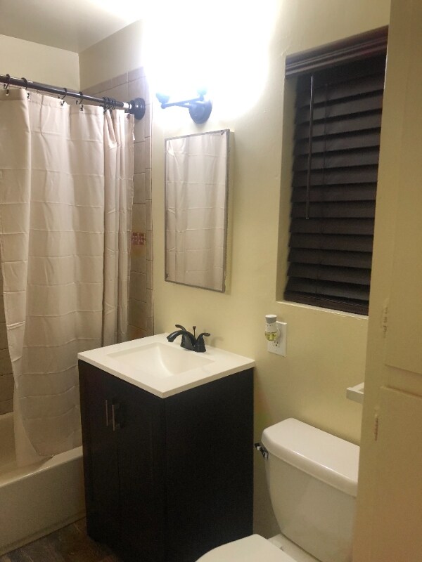 Foto principal - 504 W Hillsdale St