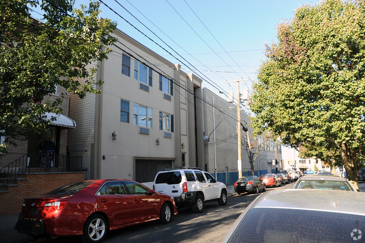Primary Photo - 597 66th St
